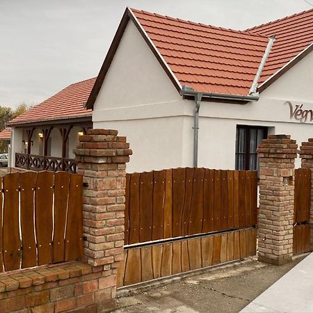 Vegvari Vendeghaz Magyarboly Экстерьер фото